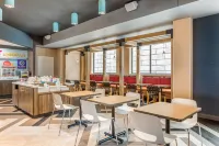 Tru by Hilton Madison West