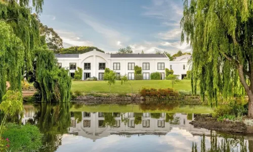 Lord Charles Hotel