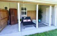 Charming 2-bedroom Duplex in enchanting Nokomis with AC, WiFi