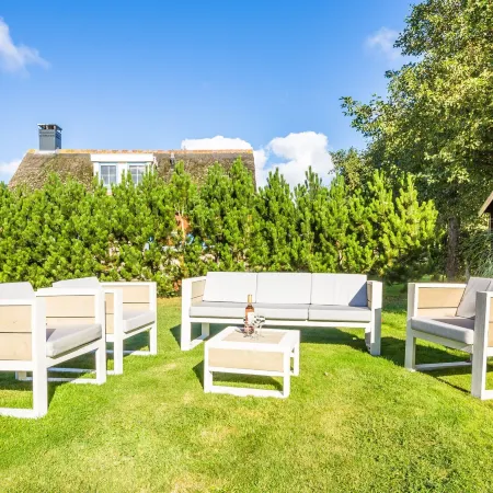 Holiday Home on Texel with Spacious Garden