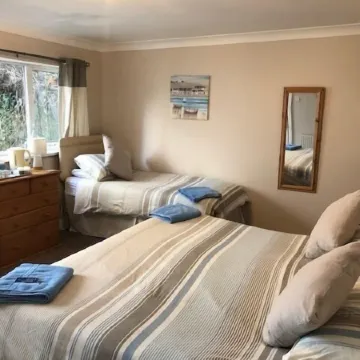 Bridgeside Guest House