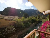 Sol Ollantay Boutique Hotel - Mountain view