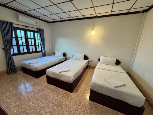 โรงแรมไผ่ถาวร