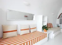 White Grape Suites