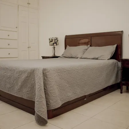 Suites Cervantes