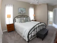 Davenport Vacation Homes by Shine FM Hotels in Davenport