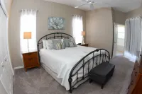 Davenport Vacation Homes by Shine FM Hotels near Highlands Reserve Golf Club