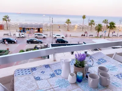 Beach Front Apartment Hoteles en 