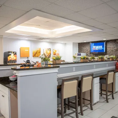 Comfort Inn Hyannis - Cape Cod