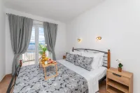 Apartments Tino