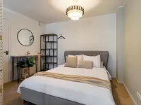 Shared Garden Apartment Retreat Hotel dekat Deltapark Neeltje Jans