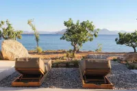 Floating Cubes Villas Aegina - en bord de mer