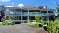 DuBois' Inn - Homestays