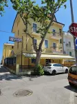 Paper Moon - parking