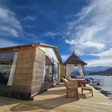 Casitas del Titicaca Peru