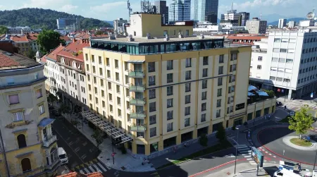 City Hotel Ljubljana Отели рядом с достопримечательностью «Центральный рынок»