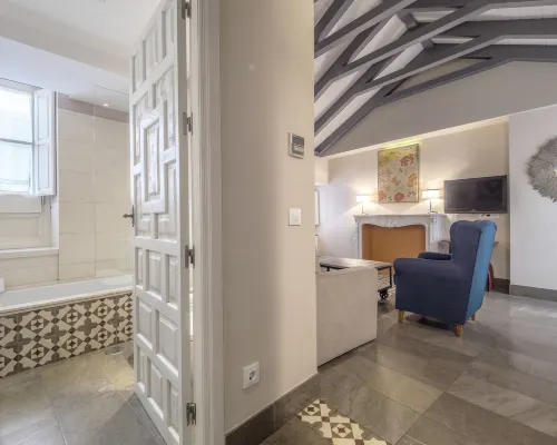 ApartaSuites Alberca Deluxe Hotels near Corredera Square