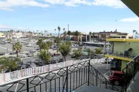 Fireside Inn by the Beach Boardwalk & Bowling - Mountain View
