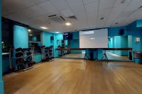 Village Hotel Chester St David's - Gym