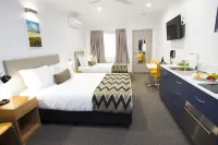 Altitude Motel Apartments Hotels in Cotswold Hills