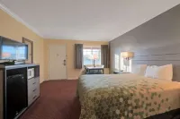 Econo Lodge Woodland Near I-5 - piscine