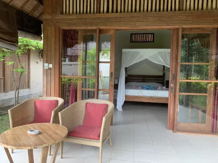 Sunia Loka Bungalows & Dive Center Отели рядом с достопримечательностью «Biorock Pemuteran bali»