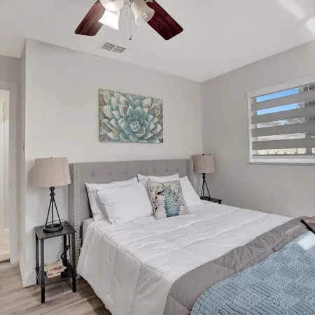Boca Beauty - Stylish Home with Pool 3 Bedroom Home by RedAwning