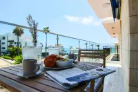 Phaedrus Living: Seaside Luxury Flat Athina 21 Hotels in Konia
