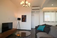 Phaedrus Living: Sea View Anna Residence 202