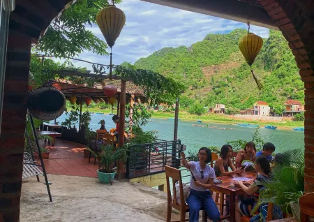 Phong Nha Coco Riverside Отели в г. Son Trach