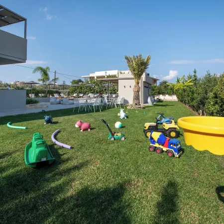 Eleanthi Modern Living