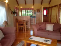 Jacaranda Park Holiday Cottages - Balkon