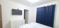 Con Piscina a 10 Minutos del Aeropuerto Hotels in Лисей аль Медио