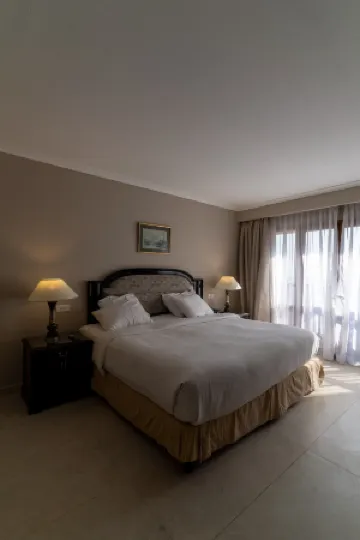 Cairo World Trade Center Hotel & Residences