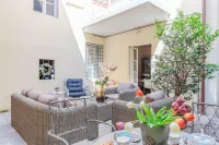 Vissi D Arte an Apartment with Garden -  Appartamenti vacanze