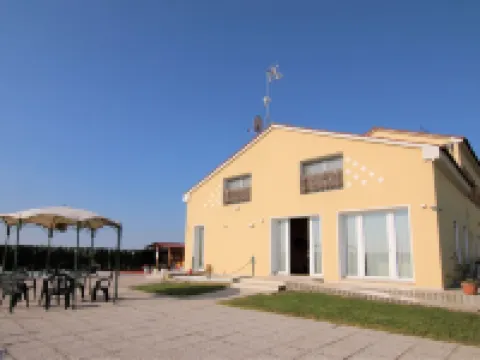 Holiday Countryside Home with Swimming Pool Sauna Less Than 20km from the Sea Hotels in Codevigo