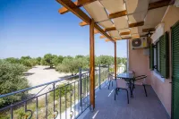 Villa Elpida at Minies