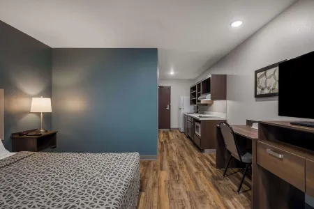 WoodSpring Suites Milwaukee - Menomonee Falls Отели в г. Джермантаун