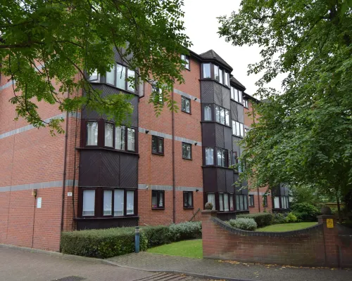 1-Bed Apartment in Croydon -Free Parking, Wifi Hotels in Croydon