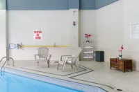 Travelodge by Wyndham Ottawa East - Kolam Renang