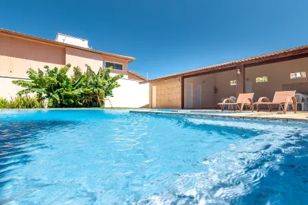 2 Quartos Ideal p/famílias - Térreo próx. Piscina