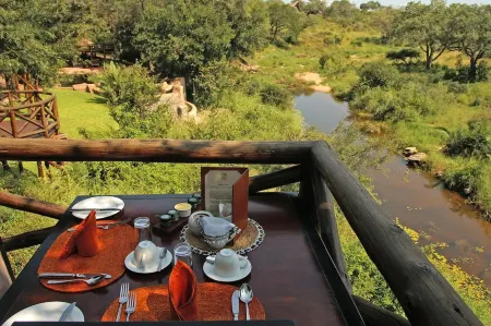 Lukimbi Safari Lodge