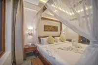 Elixir Hills Suites Resort and Spa - Private Pools