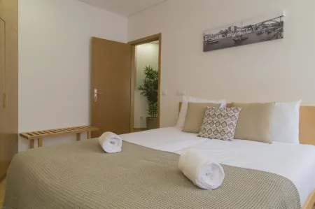 Spot Apartments Trindade Отели рядом с достопримечательностью «Ратуша Порту»