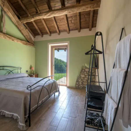 Charming Alessandria Retreat with Queen-sized Bed & Outdoor Pool