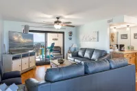Luxurious Retreat - Indoor Pool, Hot Tub, Tennis & More