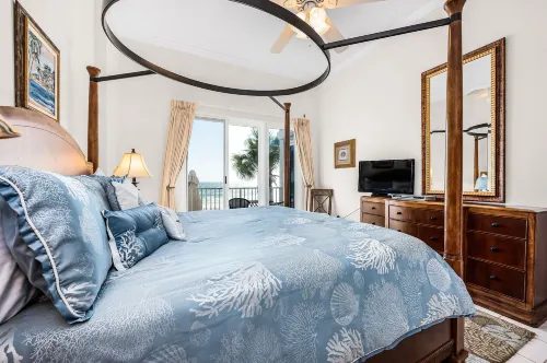 Gulf Views and Beach Service Included - Charming Coastal Escape