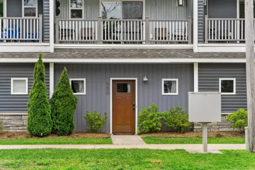 Cozy Studio with Full Kitchen and Fast Wifi - Inviting Urban Retreat Hotels in Traverse City