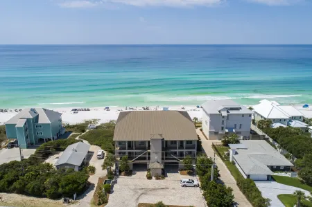 Gulf Front Views and Elevator Access - Stunning Coastal Retreat