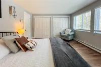 Game Room and Trail Access Adventure - Charming Cozy Retreat